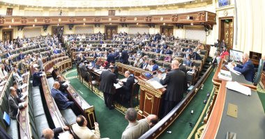 صور.. عبد العال يُطالب النواب بعدم الخروج عن الموضوع بمناقشات الموازنة العامة