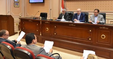 صور.. لجنة الإسكان بالبرلمان ترجئ مناقشة أزمة مخالفات البناء لحين رد محافظ القاهرة