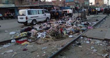 إضبط مخالفة.. أكوام القمامة تحاصر شوارع مدينة شبين القناطر فى القليوبية