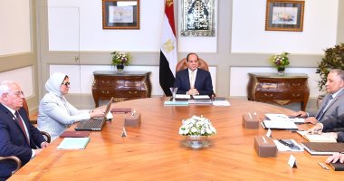 خلال اجتماعه بوزيرة الصحة ورئيس الرقابة الإدارية ومحافظ بورسعيد.. السيسى يوجه بضرورة التأكد من كفاءة الجوانب الخاصة بمنظومة التأمين الصحى الشامل قبل تفعيلها.. الرئيس يستعرض جهود بدء مبادرة دعم "صحة المرأة "