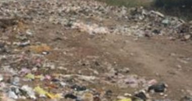 الأهالى يتضررون من قطعة أرض فضاء بقرية جوجر بالدقهلية تحولت إلى مقلب قمامة