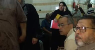 اضبط مخالفة..عيادات النيل للتأمين الصحى بالقليوبية بلا أطباء..والأهالي تستغيث