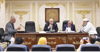 لجنة الاقتراحات بالبرلمان توافق على رصف طريق بمحافظة قنا