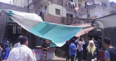 صور.. إزالة 3791 حالة إشغال طريق ثابت ومتحرك بشوارع البحيرة