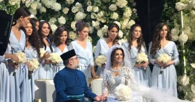 قصص حب تحدت إغراءات العرش ..ملوك وملكات وقعوا فى شباك الغرام فتخلوا عن السلطة..ملك ماليز تزوج ملكة جمال روسيا فترك عرشه..حفيدة إمبراطور اليابان السابق تنازلت عن لقب "الملكة" لتتزوج أحد أبناء عامة الشعب ..صور