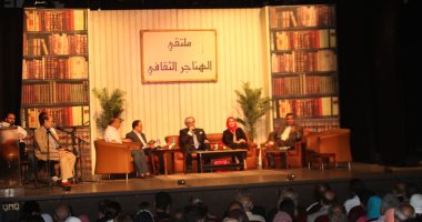 فى ملتقى الهناجر..مثقفون:الجيش المصرى أساس الاستقرار وأجمل ما فى مصر "صور"