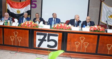 نقيب الزراعيين: مشروعات الصوب الزراعية والنخيل تنقل مصر إلى الاقتصاد الجديد