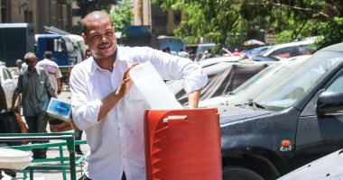 الدنيا حر .. درجات الحرارة تواصل الارتفاع وهروب جماعى للشماسى والعصائر