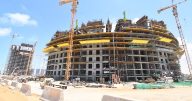 وزير الإسكان يختتم جولته بمدينة العلمين بتفقد وحدات مشروع بـ"سكن مصر"