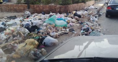 "سوهاج" تستجيب لشكاوى قراء "اليوم السابع" برفع القمامة أمام مدرسة طهطا
