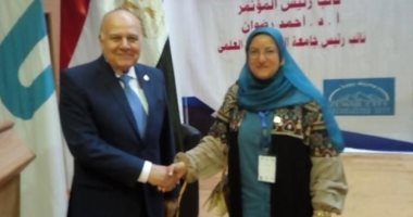 الدكتورة فتحية الفرارجى بجامعة طنطا تفوز بجائزة معامل التأثير العربى لعام 2019
