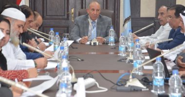 محافظ البحر الأحمر للنواب: الرئيس وفر دعما ماليا لتحلية المياه فى مدن المحافظة
