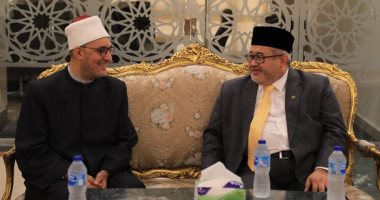 أمين مجمع البحوث الإسلامية يبحث مع وفد من "بروناى" التبادل العلمى والمعرفى