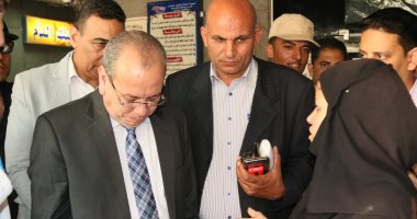 محافظ كفرالشيخ يزور مستشفى العبور للتأمين الصحيى ويستجيب لطلبات المواطنين