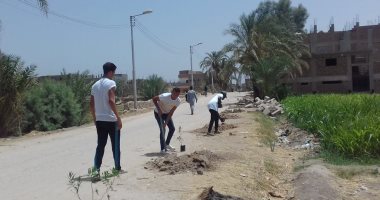 جامعة جنوب الوادى تطلق حملة تشجير لقرى محافظة قنا (صور)