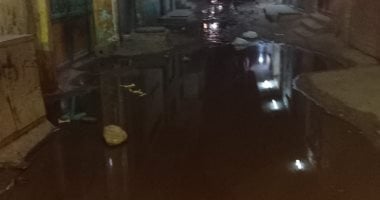 شكاوى من طفح مياه الصرف الصحى بشارع يوسف الشاهد فى بشتيل بالجيزة
