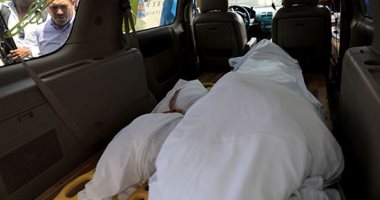 صور.. تسليم جثمان المهاجر السلفادروى الغريق وطفلته بعد الانتهاء من تشريحهما