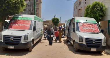 صور.. الكشف المجانى على 1601 شخص بقرية أبو غالب بمنشأة القناطر