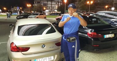 "صلاح عزازى".. حكاية مواطن بالشرقية أصبح بطل العالم فى الكيك بوكسينج (صور)