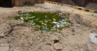 اضبط مخالفة.. أهالى إسنا يشتكون من طفح بيارة بجوار السجل المدنى..صور