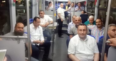 صور..محافظ الإسكندرية يصطحب "السجيني" ووفد البرلمان بأتوبيس يعمل بالكهرباء
