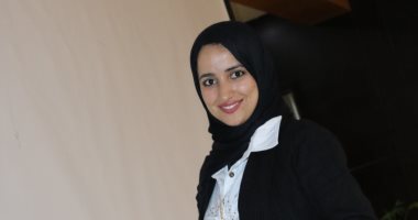 قصة كفاح من أجل العلم.. لبنى تعرضت لحادث طريق أفقدها ذراعها اليمنى.. صور