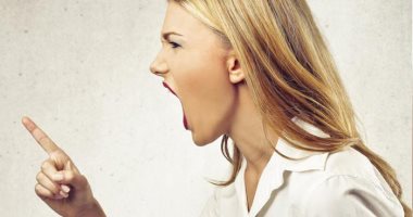 لو الحر بيعصبك حل المشكلة بسيط.. كرة مطاطية وماء بارد