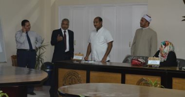 صور.. نائب رئيس جامعة الأزهر يتفقد وحدة ضمان الجودة والتدريب بفرع أسيوط