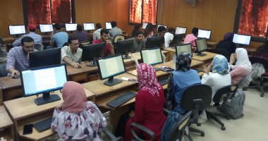 رئيس جامعة جنوب الوادى يتفقد التدريب على الامتحان الموحد لكلية طب الفم والأسنان