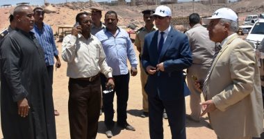 فيديو وصور .. محافظ أسوان يحيل مسئولى الحدائق والمحاجر للتحقيق بسبب الإهمال