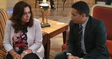 بعد اختيارها رئيسًا لـ"شبكة النساء المنتخبات بأفريقيا" فى القاهرة.. محافظ دمياط: نهدف لحل مشكلة أطفال شوارع والعنف ضد المرأة بالقارة.. وتؤكد: عملى بالشبكة لن يؤثر على أدائى بالمحافظة.. والفرع يضم 23 رئيسة مدينة