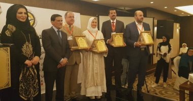 مستشار العاهل الأردنى يكرم  رئيس مركز تعليم الطلاب الوافدين بالأزهر