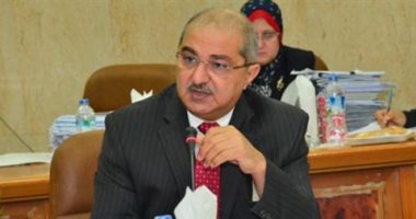 جامعة أسيوط تشكل 3 فرق من موظفيها لتطوير الأداء الإدارى للجامعة 