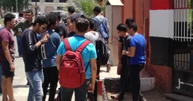 صور.. طلاب الأقصر والبحر الأحمر: امتحان التفاضل والتكامل طويل وغير مباشر