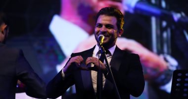 صور .. محمد رشاد يحيى حفل غنائى احتفالا بذكرى 30 يونيو