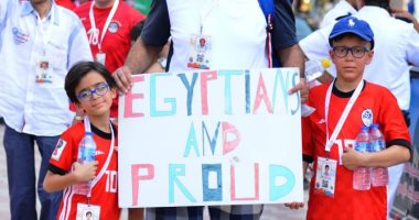 "مصرى وأفتخر".. لافتة تخطف الأضوء فى دعم الجمهور للمنتخب أمام أوغندا