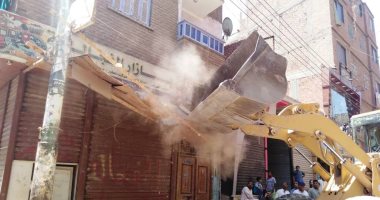 صور.. محافظة سوهاج: إزالات فورية لـ 64 حالة تعدى وبناء مخالف بالبلينا