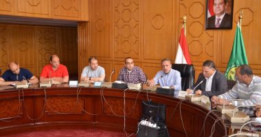 صور.. محافظ الإسماعيلية يلغى الكارنيهات الشرفية ويحدد 10 جنيهات لدخول الشواطئ