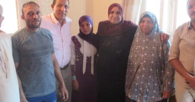 صور.. الأولى على "التعليم التجارى": "الفضل لله ثم لأساتذتى ووالدى"