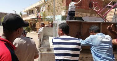 حملة مكبرة لإزالة الإشغالات بمنطقة المحمودية بمدينة أسوان