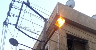 قارئ يشكو من أعمدة الكهرباء مضاءة نهارا بكفر الشوبك شبين القناطر القليوبية