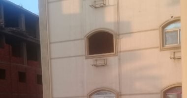 صور.. اضبط مخالفة.. انقطاع الكهرباء عن 320 وحدة سكنية بحى الزهور ببنى سويف
