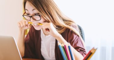 ماتقعدش لوحدك والعب رياضة.. حاجات بسيطة هتخلصك من قلق النتيجة