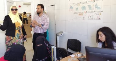 رئيس مدينة برج العرب: تذليل كافة العقبات أمام حملة الكشف المبكر عن سرطان الثدى