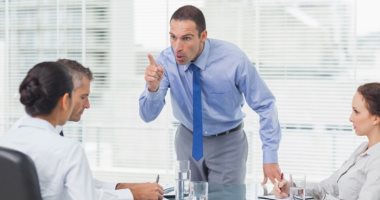 لو مدير خصملك من مرتبك.. اعرف إزاى تتعامل معاه؟