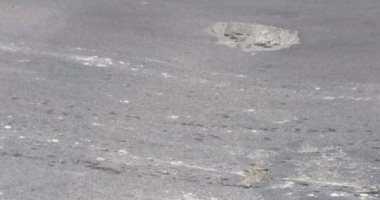إصلاح هبوط أرضى بسبب الصرف الصحى وسط الإسكندرية 