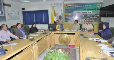 محافظ أسيوط لرئيس الوزراء: تطبيق التعريفة الجديدة للمواصلات والتزام السائقين