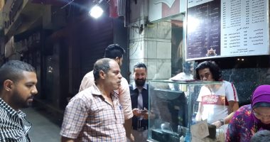 صور.. حملة مسائية مكبرة لإزالة إشغالات الطريق وسط الإسكندرية