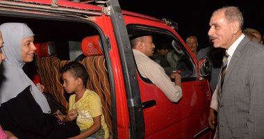 محافظ أسيوط يترأس حملة مسائية مفاجئة بعدد من المواقف ومحطات الوقود