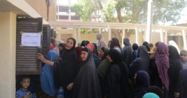 صور.. فحص 1510 مواطنا فى قافلة علاجيه بـ"أنفسط" ببنى سويف